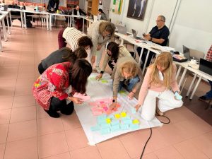 Docentes durante la jornada educativa